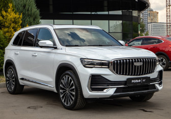 Подержанный автомобиль Geely Monjaro 2024 года (30 фото)