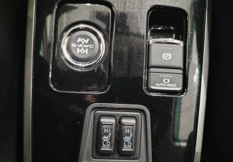 Подержанный автомобиль Mitsubishi Outlander 2022 года (15 фото)