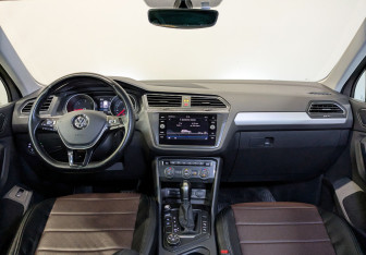 Подержанный автомобиль Volkswagen Tiguan 2018 года (14 фото)