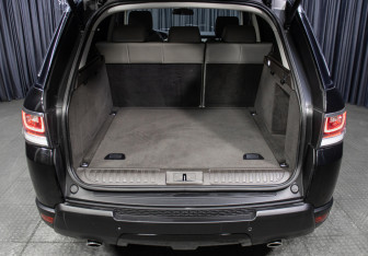 Подержанный автомобиль Land Rover Range Rover Sport 2015 года (10 фото)