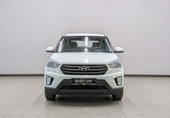 Подержанный автомобиль Hyundai Creta 2019 года (23 фото)
