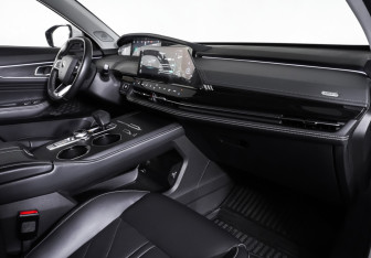 Подержанный автомобиль Changan UNI-K 2023 года (10 фото)