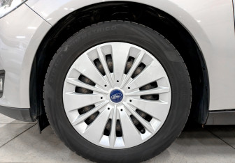 Подержанный автомобиль Ford Focus Wagon 2019 года (18 фото)