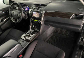 Подержанный автомобиль Toyota Camry Sedan 2014 года (11 фото)
