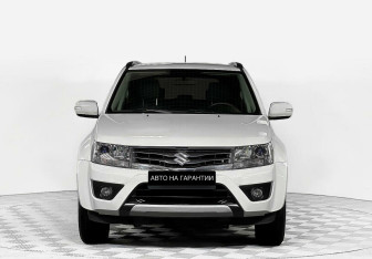 Подержанный автомобиль Suzuki Grand Vitara 2013 года (2 фото)