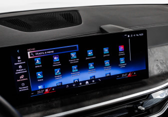 Подержанный автомобиль BMW X7 2024 года (28 фото)