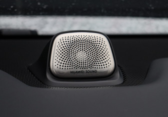 Подержанный автомобиль AITO M7 2023 года (27 фото)