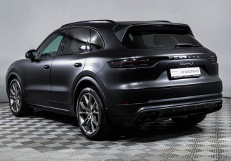 Подержанный автомобиль Porsche Cayenne 2023 года (7 фото)