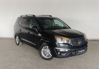 Подержанный автомобиль SsangYong Stavic 2013 года (3 фото)