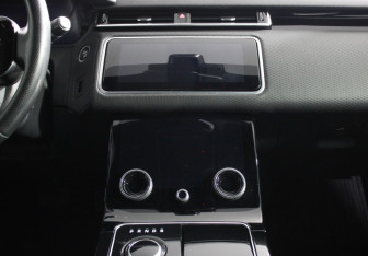 Подержанный автомобиль Land Rover Range Rover Velar 2018 года (26 фото)