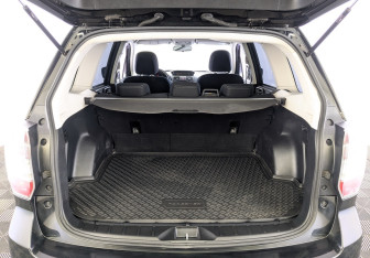 Подержанный автомобиль Subaru Forester Suv 2014 года (10 фото)
