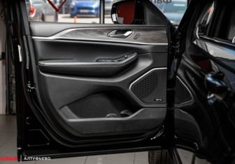 Новый Jeep Grand Cherokee 2023 (7 фото)