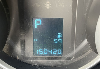 Подержанный автомобиль Chevrolet Cruze Sedan 2012 года (17 фото)