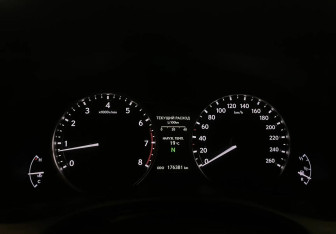 Подержанный автомобиль Lexus GS 2012 года (15 фото)