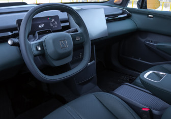 Подержанный автомобиль Zeekr X 2023 года (12 фото)