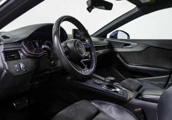 Подержанный автомобиль Audi A5 Liftback 2019 года (8 фото)