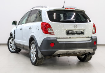 Подержанный автомобиль Opel Antara 2012 года (7 фото)