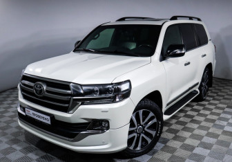 Подержанный автомобиль Toyota Land Cruiser Suv 2019 года (17 фото)