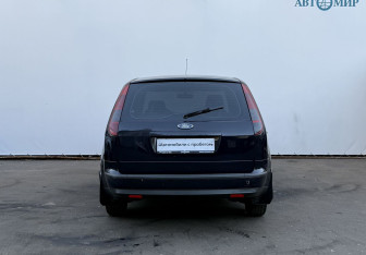 Подержанный автомобиль Ford Focus Wagon 2007 года (6 фото)