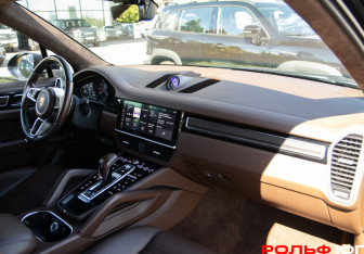Подержанный автомобиль Porsche Cayenne 2018 года (7 фото)