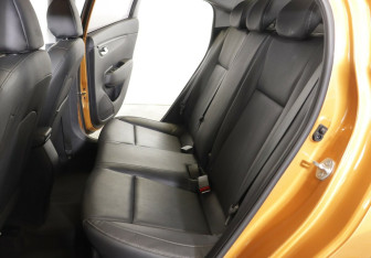 Подержанный автомобиль Kia Rio Sedan 2019 года (17 фото)