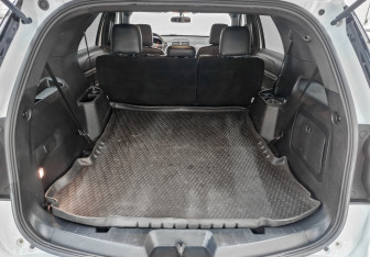 Подержанный автомобиль Ford Explorer 2019 года (10 фото)