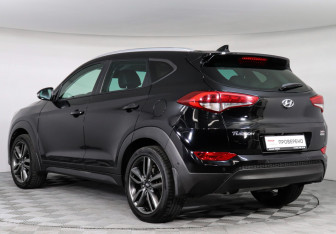 Подержанный автомобиль Hyundai Tucson 2016 года (6 фото)