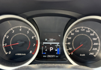 Подержанный автомобиль Mitsubishi Lancer Sedan 2011 года (10 фото)