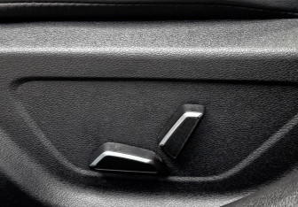 Подержанный автомобиль Geely Emgrand 2024 года (25 фото)