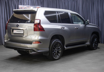 Подержанный автомобиль Lexus GX 2021 года (5 фото)