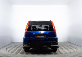 Подержанный автомобиль Nissan X-Trail 2007 года (6 фото)