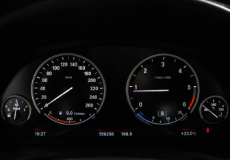 Подержанный автомобиль BMW X4 2015 года (12 фото)