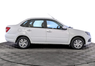 Подержанный автомобиль LADA (ВАЗ) Granta Sedan 2022 года (4 фото)