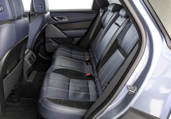 Подержанный автомобиль Land Rover Range Rover Velar 2017 года (18 фото)