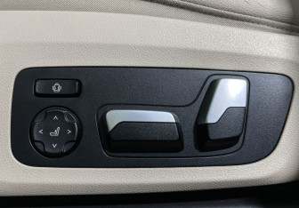 Подержанный автомобиль BMW X3 2019 года (19 фото)