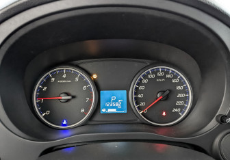 Подержанный автомобиль Mitsubishi Outlander 2019 года (16 фото)