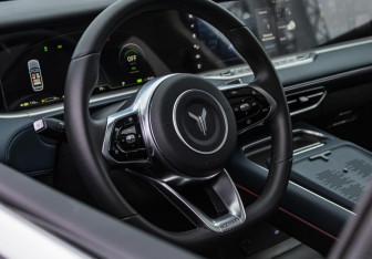 Подержанный автомобиль Voyah Free 2023 года (13 фото)