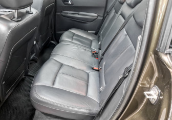 Подержанный автомобиль Peugeot 3008 2012 года (12 фото)