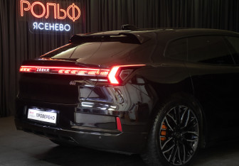 Подержанный автомобиль Zeekr 001 2023 года (27 фото)