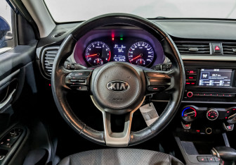 Подержанный автомобиль Kia Rio Hatchback 2021 года (19 фото)