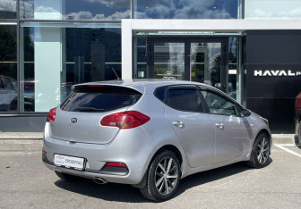 Подержанный автомобиль Kia Ceed Hatchback 2013 года (5 фото)