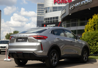 Подержанный автомобиль Haval F7x 2023 года (4 фото)