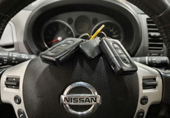 Подержанный автомобиль Nissan X-Trail 2008 года (15 фото)