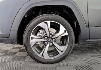 Новый Москвич 3 2025 (7 фото)