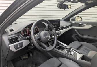 Подержанный автомобиль Audi A4 Sedan 2021 года (16 фото)