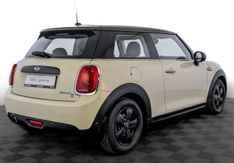 Подержанный автомобиль MINI Hatch 2018 года (5 фото)