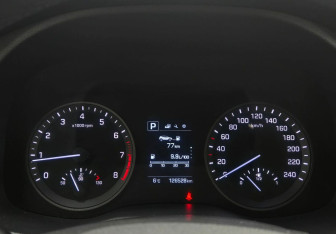 Подержанный автомобиль Hyundai Tucson 2017 года (13 фото)