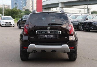 Подержанный автомобиль Renault Duster 2018 года (6 фото)