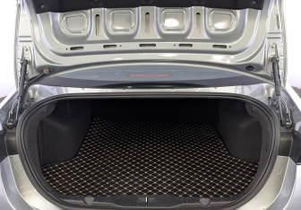 Подержанный автомобиль Kaiyi E5 2023 года (10 фото)