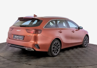 Подержанный автомобиль Kia Ceed Wagon 2021 года (5 фото)